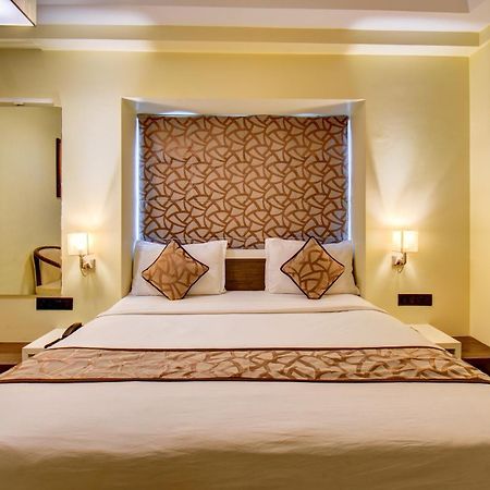 Hotel Deepali Executive Аурангабад Екстер'єр фото