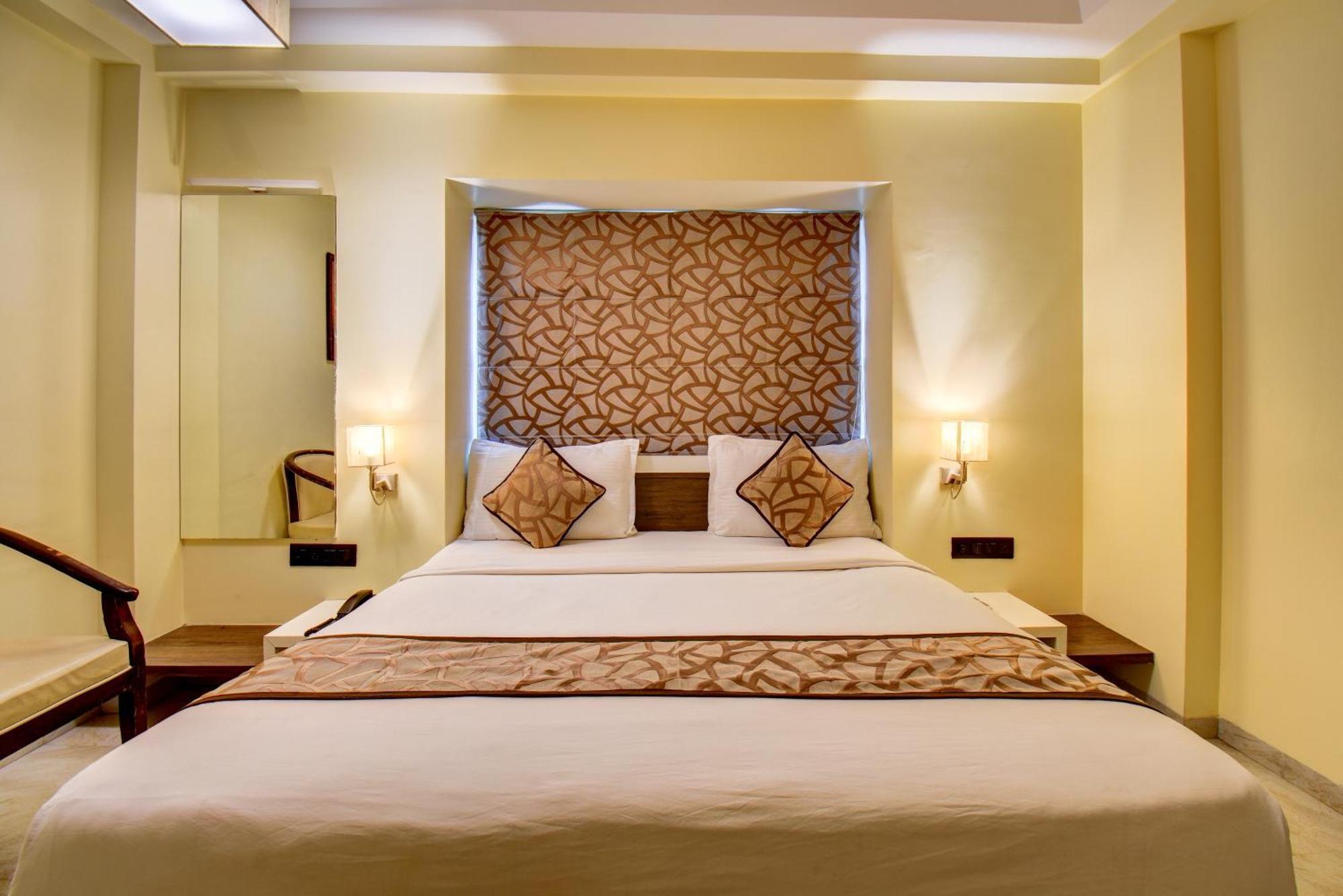 Hotel Deepali Executive Аурангабад Екстер'єр фото