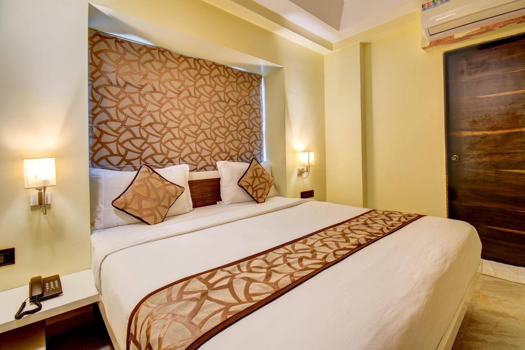 Hotel Deepali Executive Аурангабад Екстер'єр фото