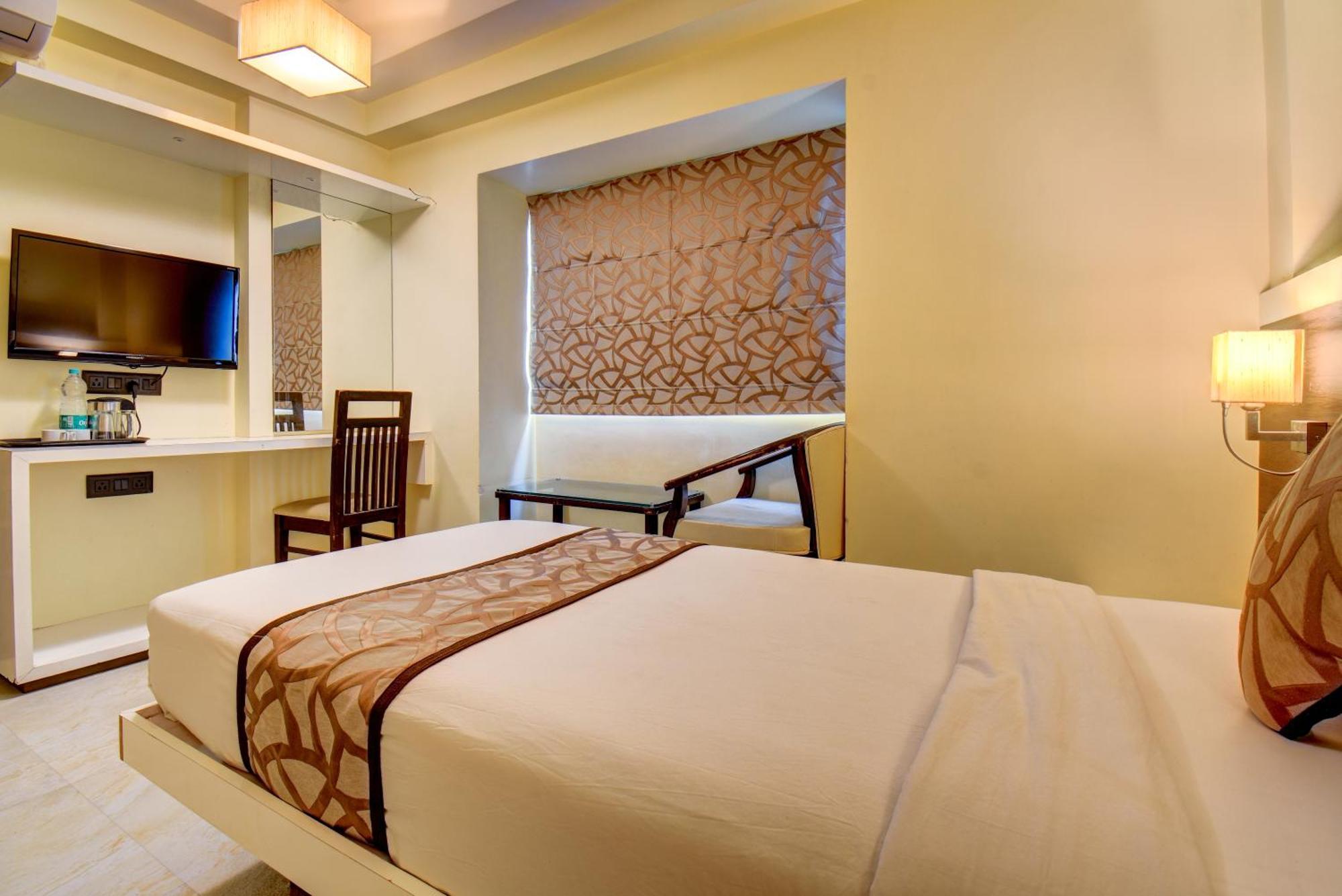 Hotel Deepali Executive Аурангабад Екстер'єр фото