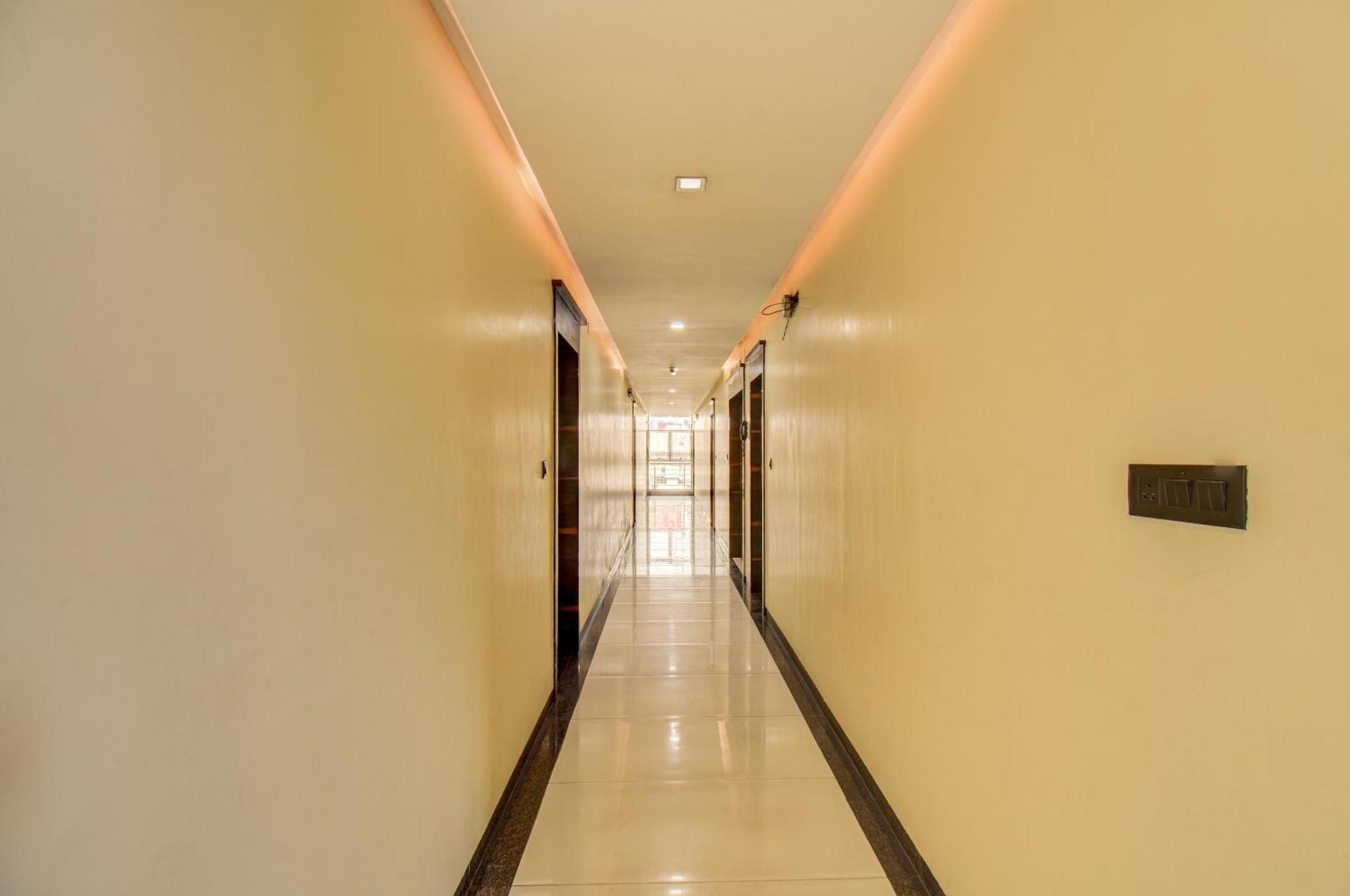 Hotel Deepali Executive Аурангабад Екстер'єр фото