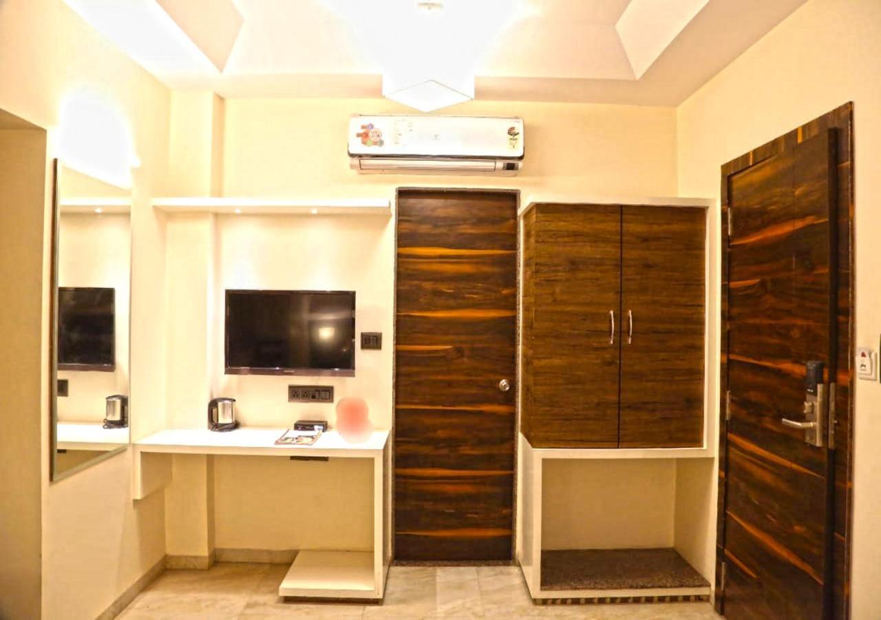 Hotel Deepali Executive Аурангабад Екстер'єр фото